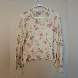 Large Old Navy Outlet White Flower Shirt